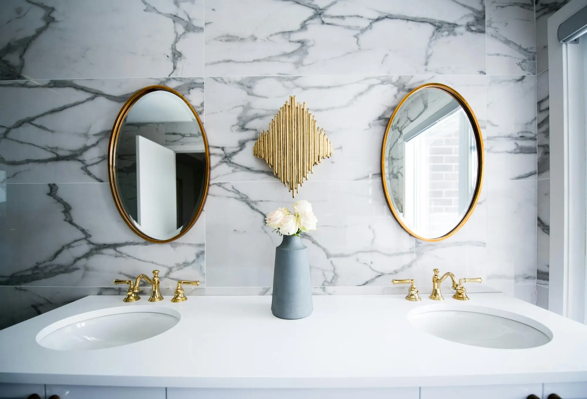Bathroom Cleaning Tips for Land O'Lakes Vacation Rentals: A Spotless Experience